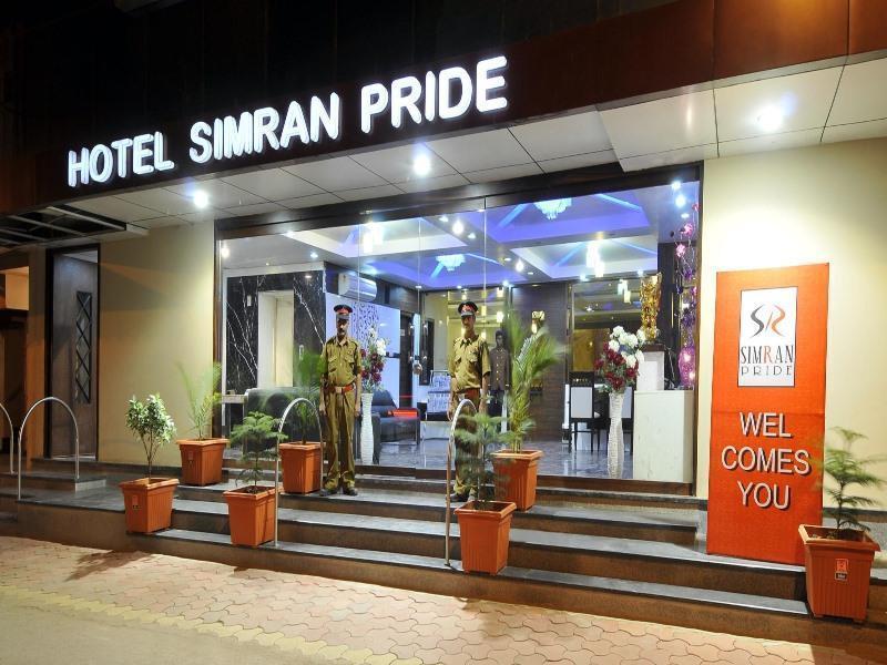 Hotel Simran Pride, Raipur Kültér fotó